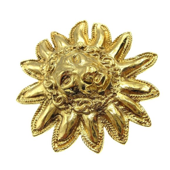 Authentic CHANEL CC Logos Lion Motif Pin Corsage Gold-Tone Accessories - Picture 3 of 5